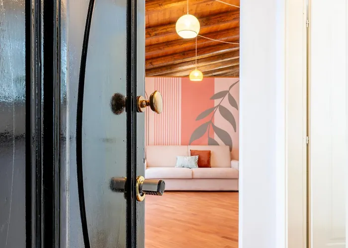 Piazza Vittorio Veneto 10 Parcheggio Incluso