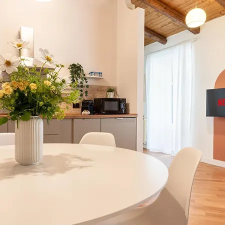 Piazza Vittorio Veneto 10 Parcheggio Incluso Διαμέρισμα *